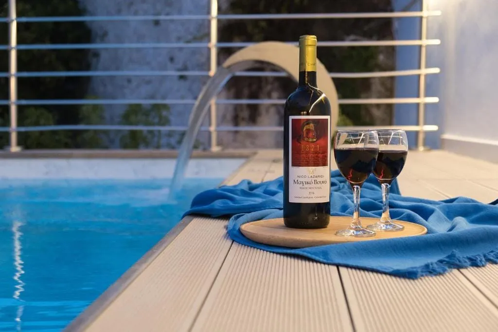 Porto Vecchio Luxury Suites Spetses