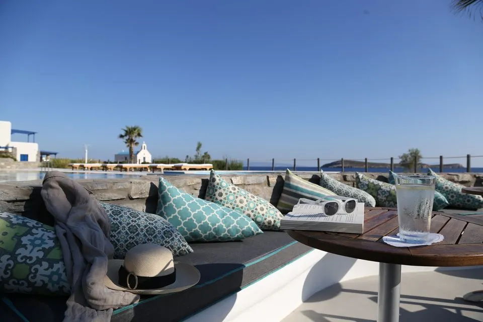Pool bar