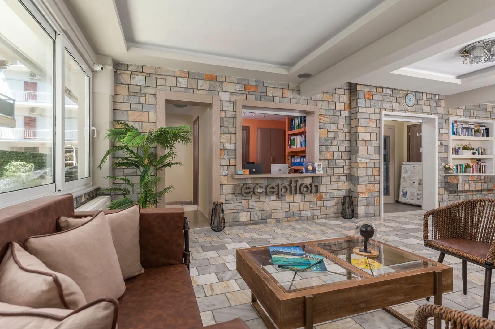 Ouzas Luxury Hotel
