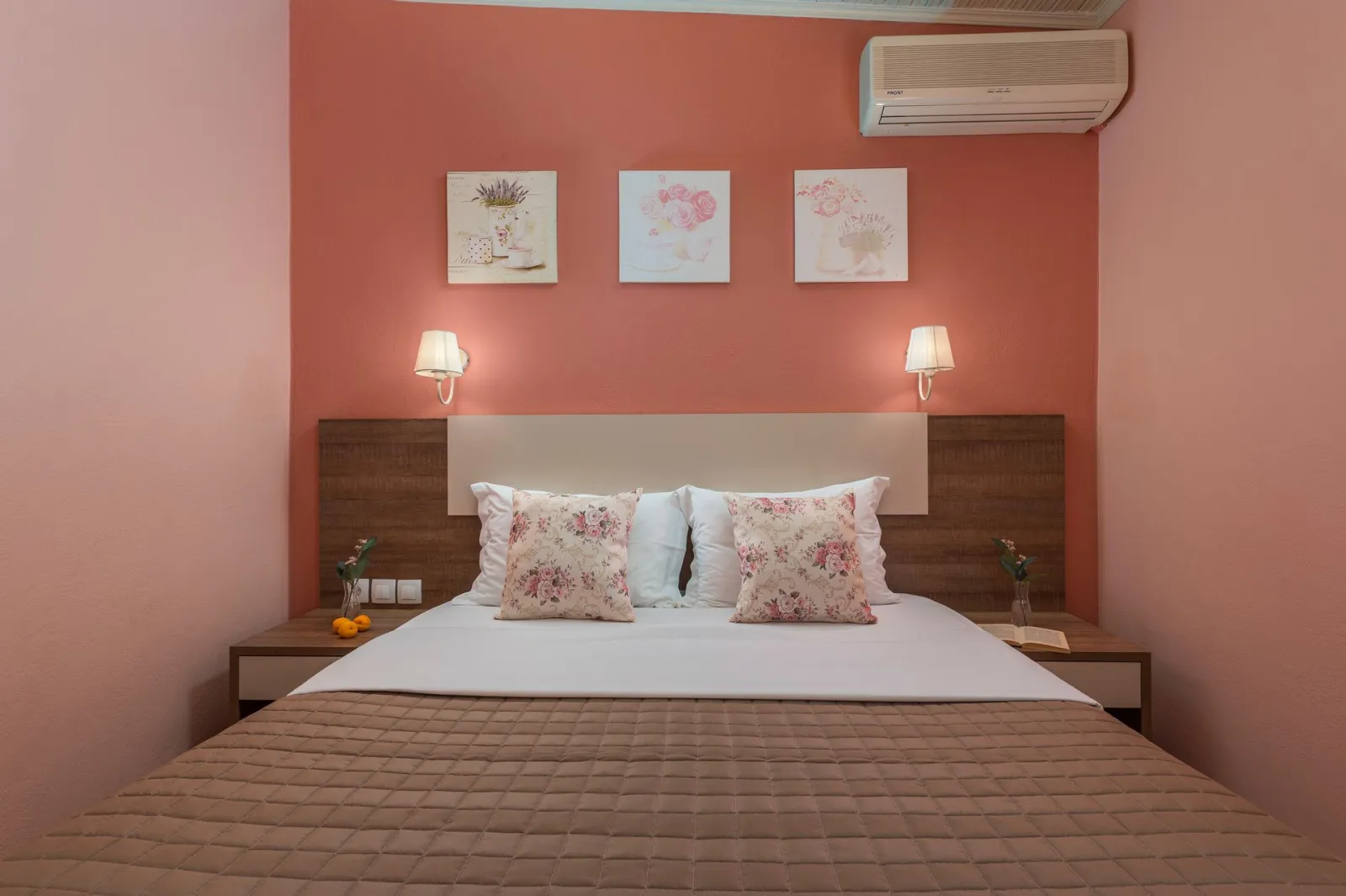 Ouzas Luxury Hotel