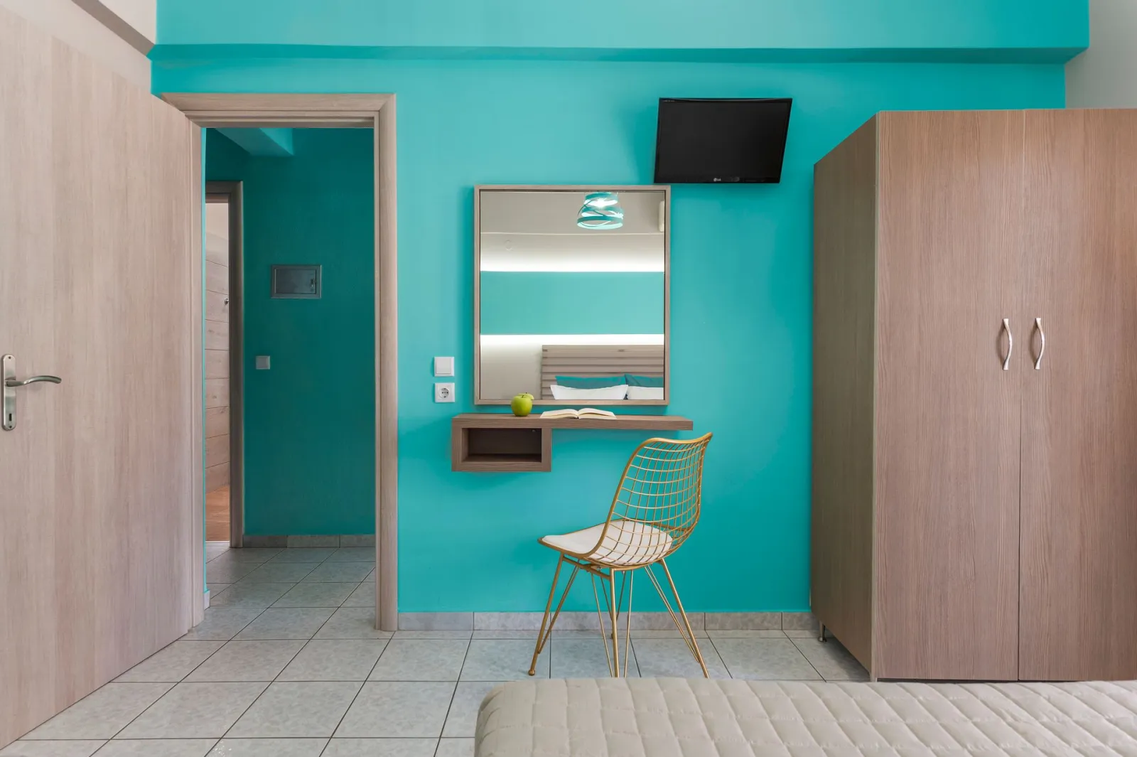 Ouzas Luxury Hotel