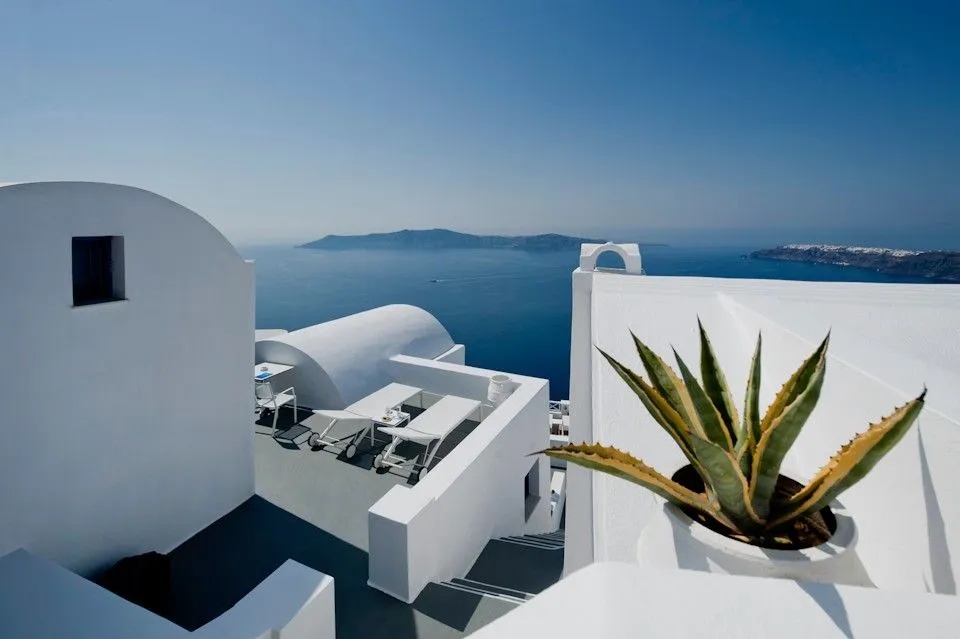 Regina Mare Santorini