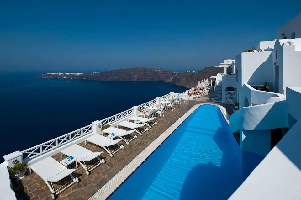 Regina Mare Santorini