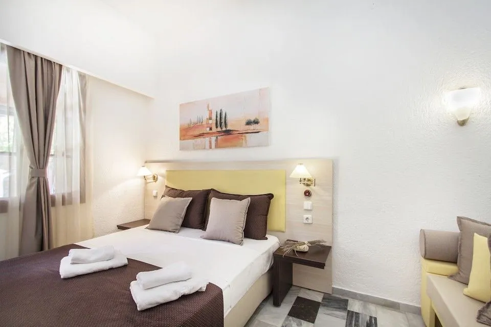 Standard Room Bedroom (Central building)