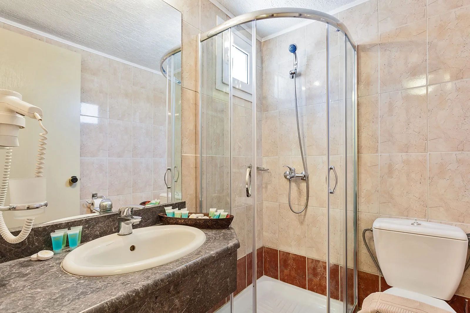 Standard Room Shower cabin (Central building)