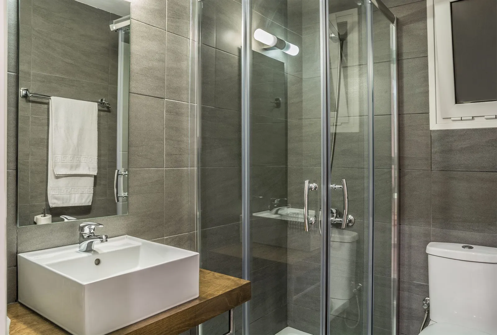 Sea View Hotel & Apartments