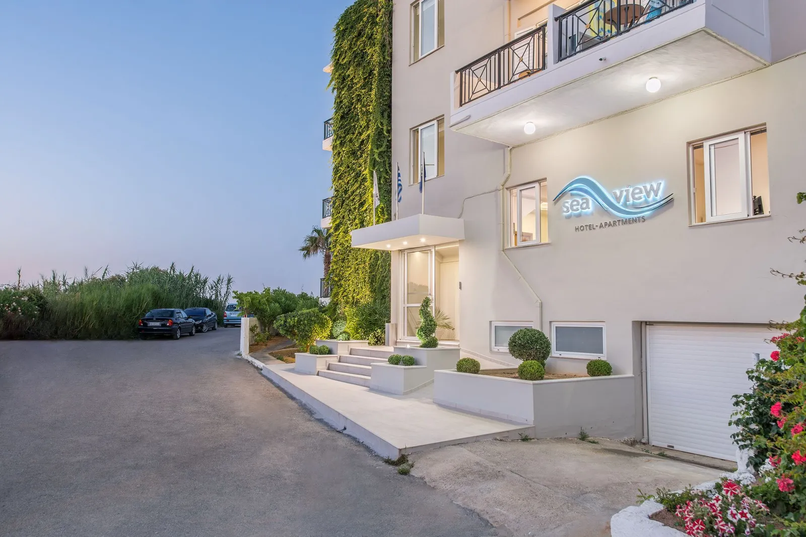 Sea View Hotel & Apartments