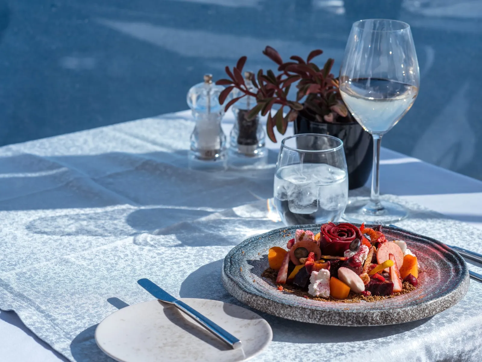 Santorini Secret Suites & Spa