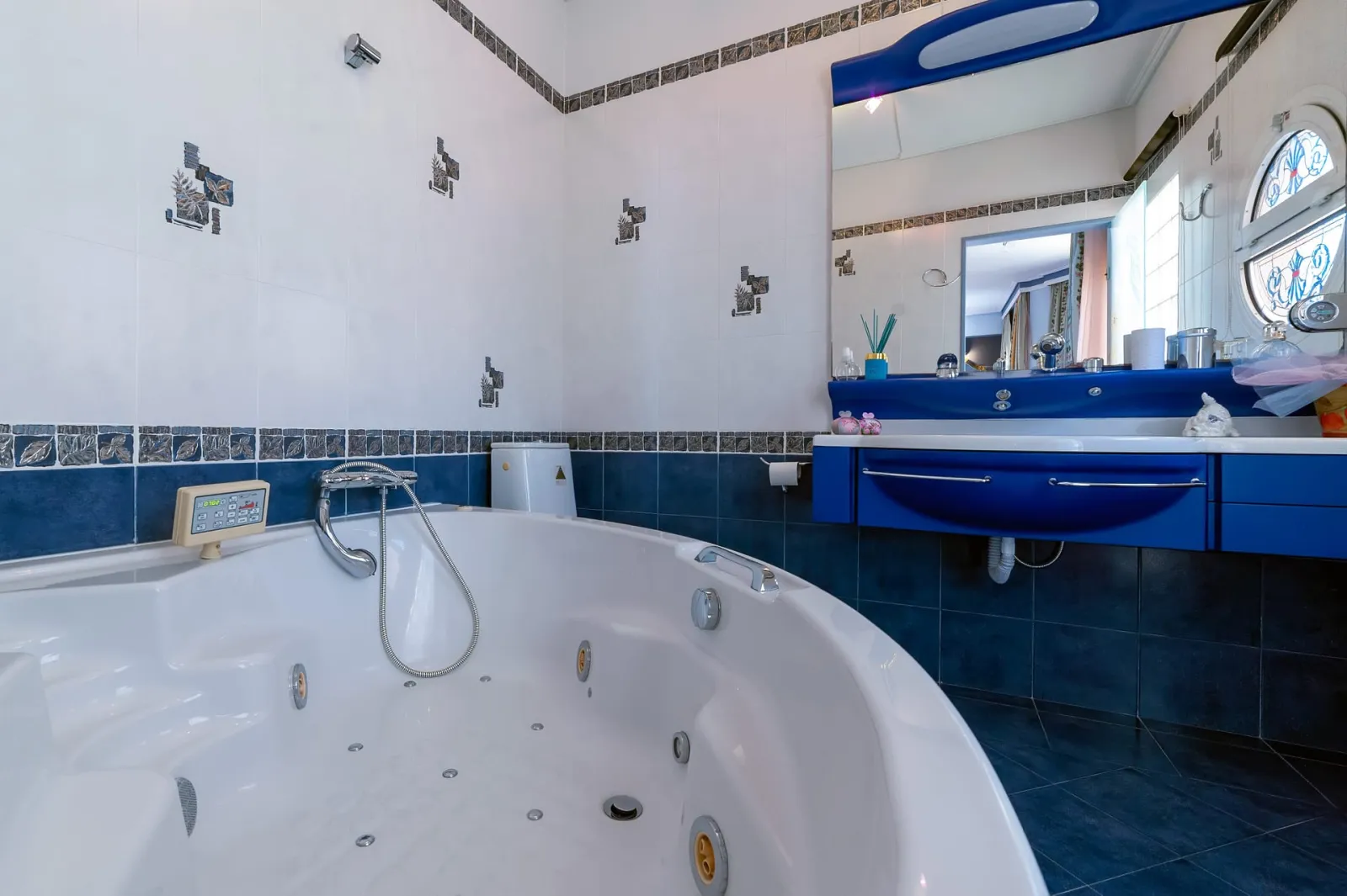 Zaccuzi bathroom in Master bedroom.