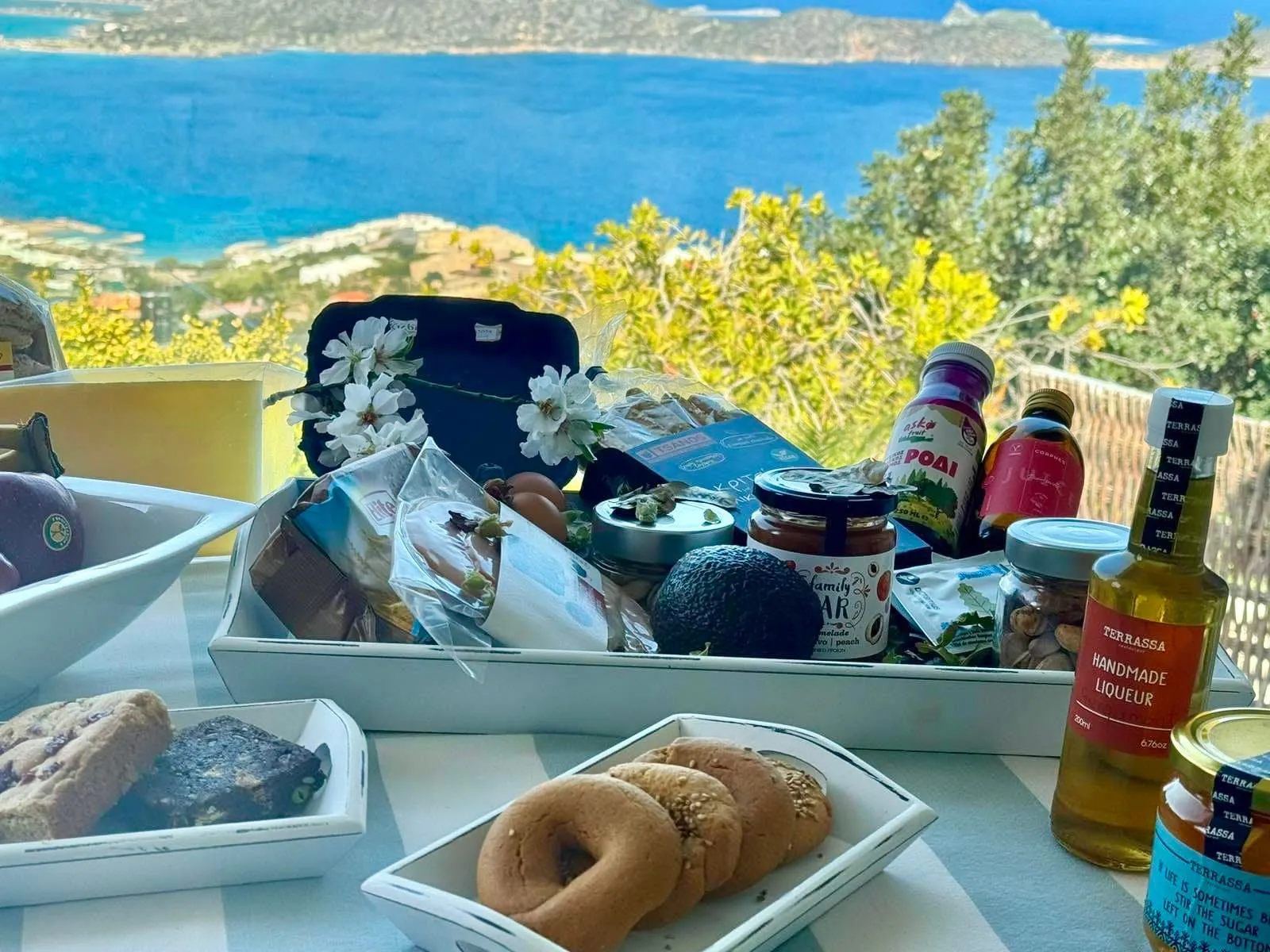 Adrakos Apartments