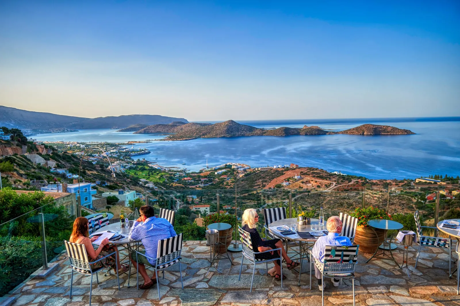 Adrakos Apartments