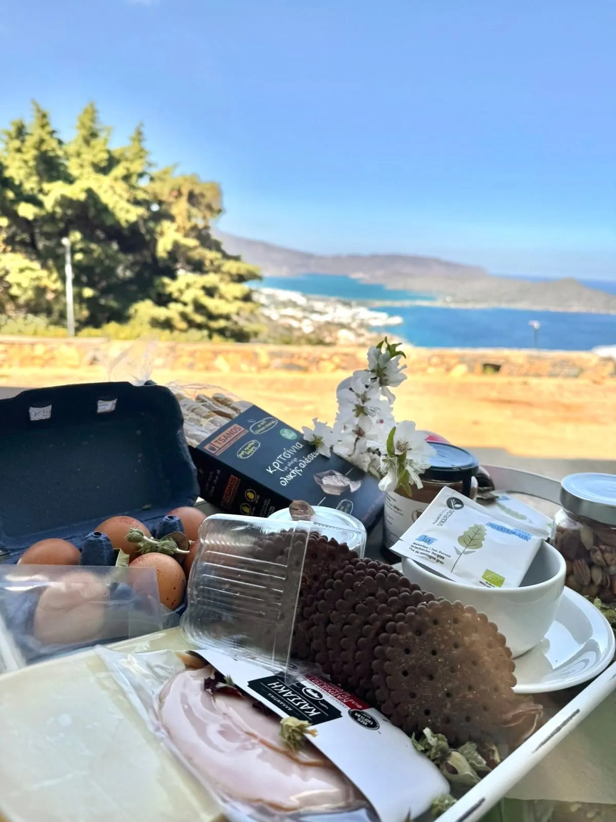 Adrakos Apartments