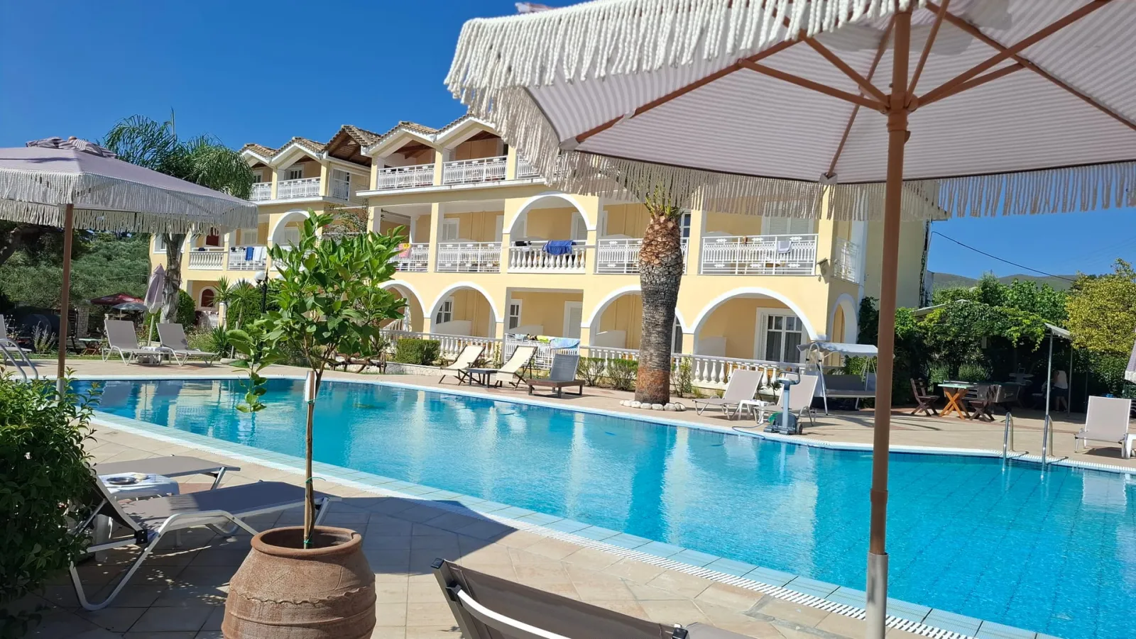 Sunflower Apartments & Studios Zakynthos