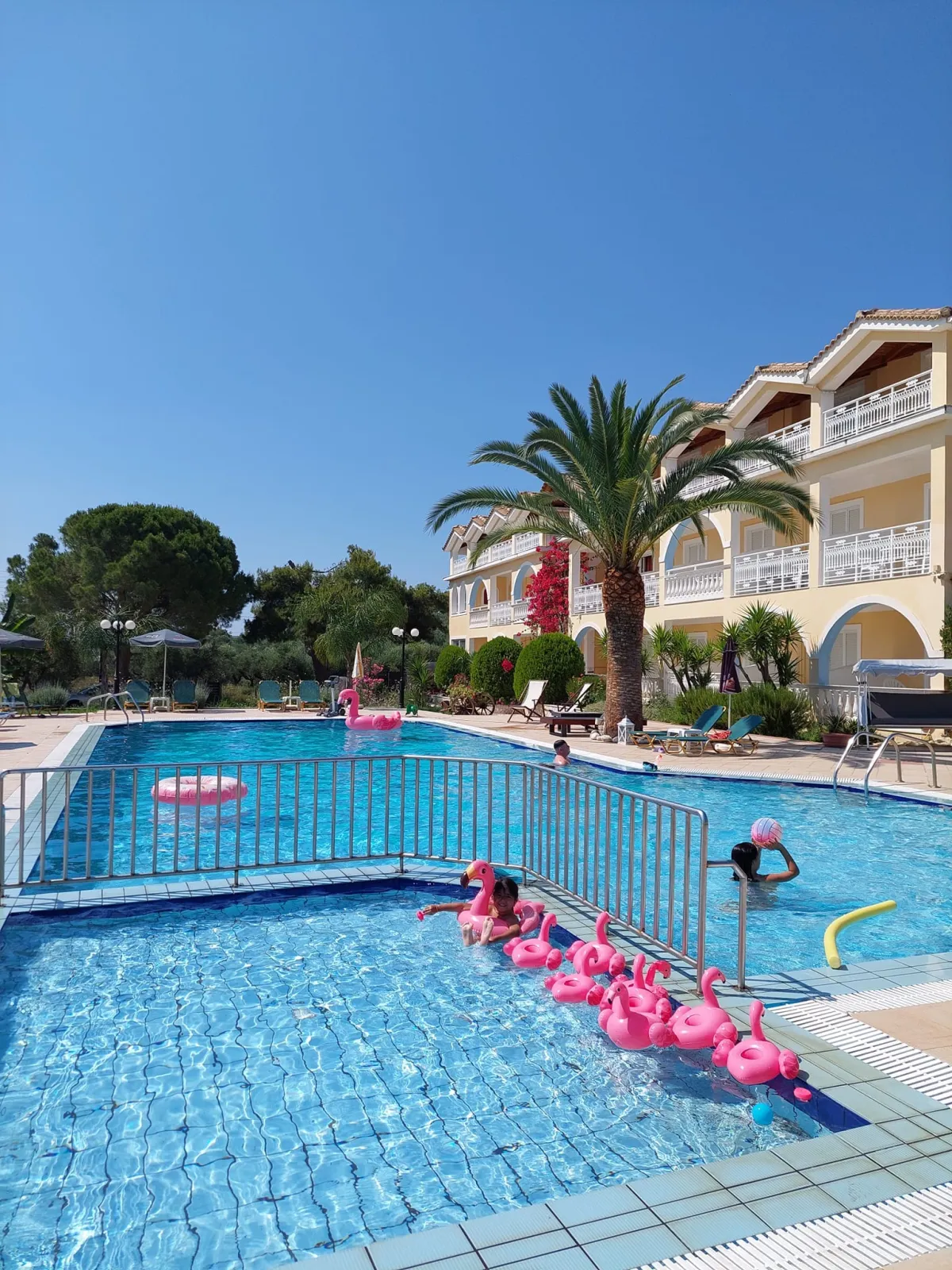 Sunflower Apartments & Studios Zakynthos