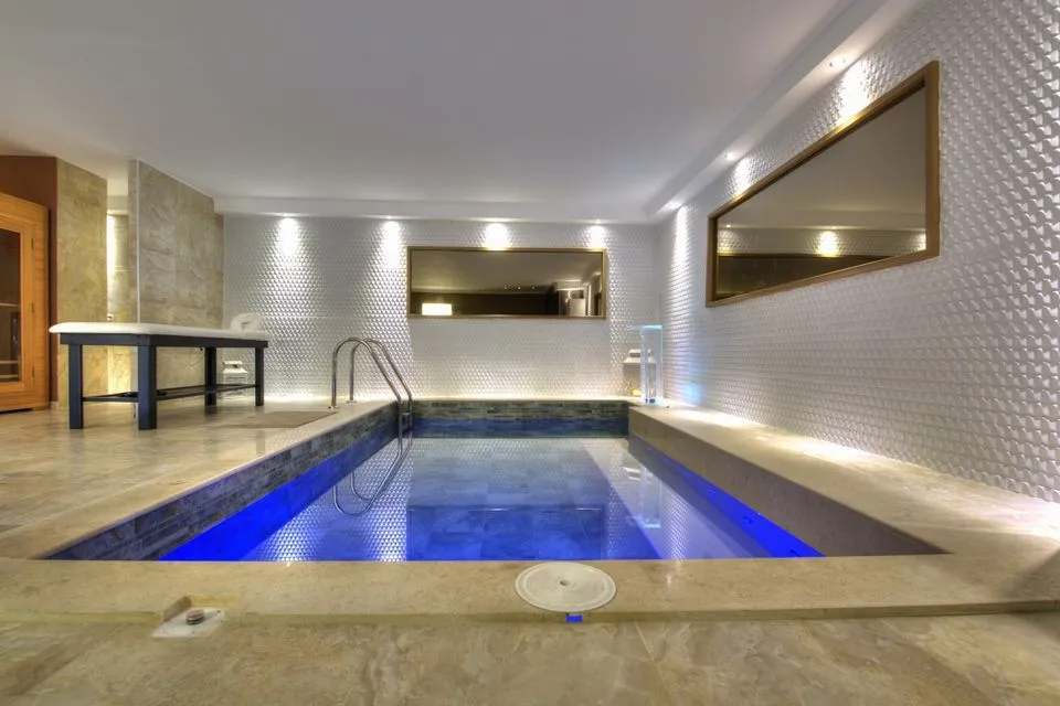 Indoor salt water heated thallasotherapy swimming pool 