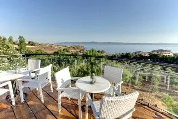 Bar view