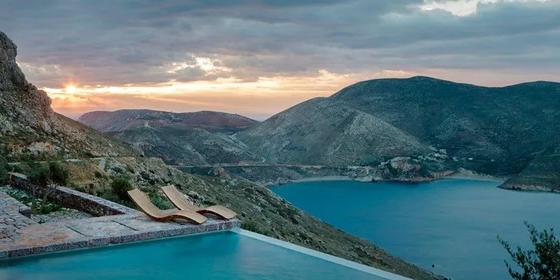 Tainaron Blue Retreat