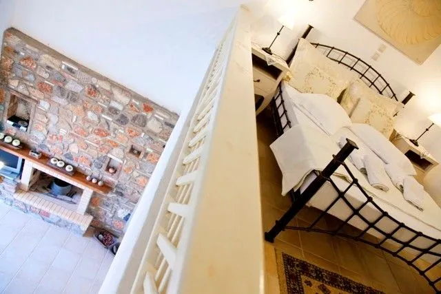 Tholaria Boutique Hotel