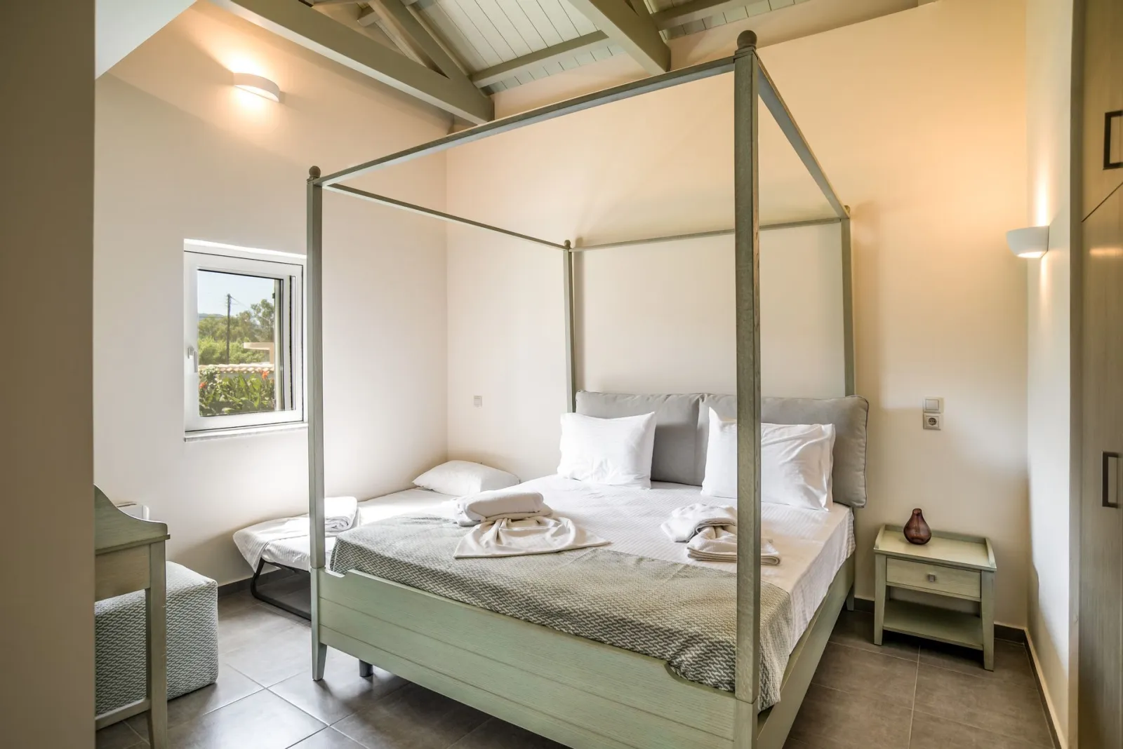 Three Stars Luxury Villas