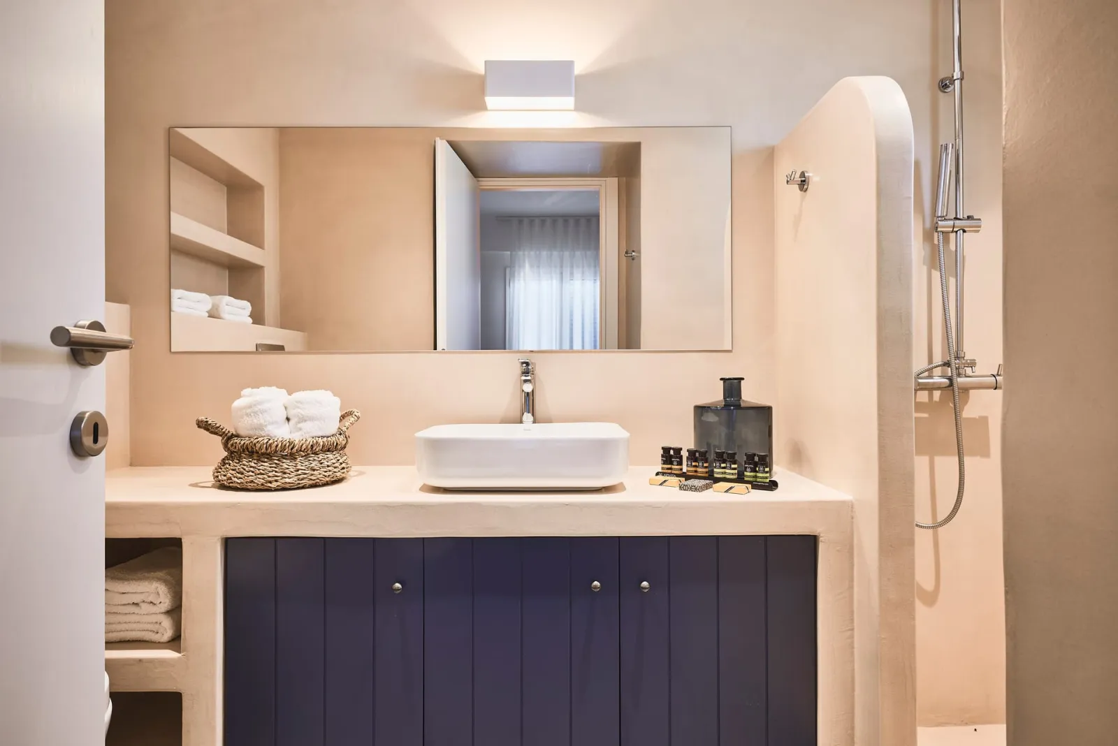 Tramontana Suites