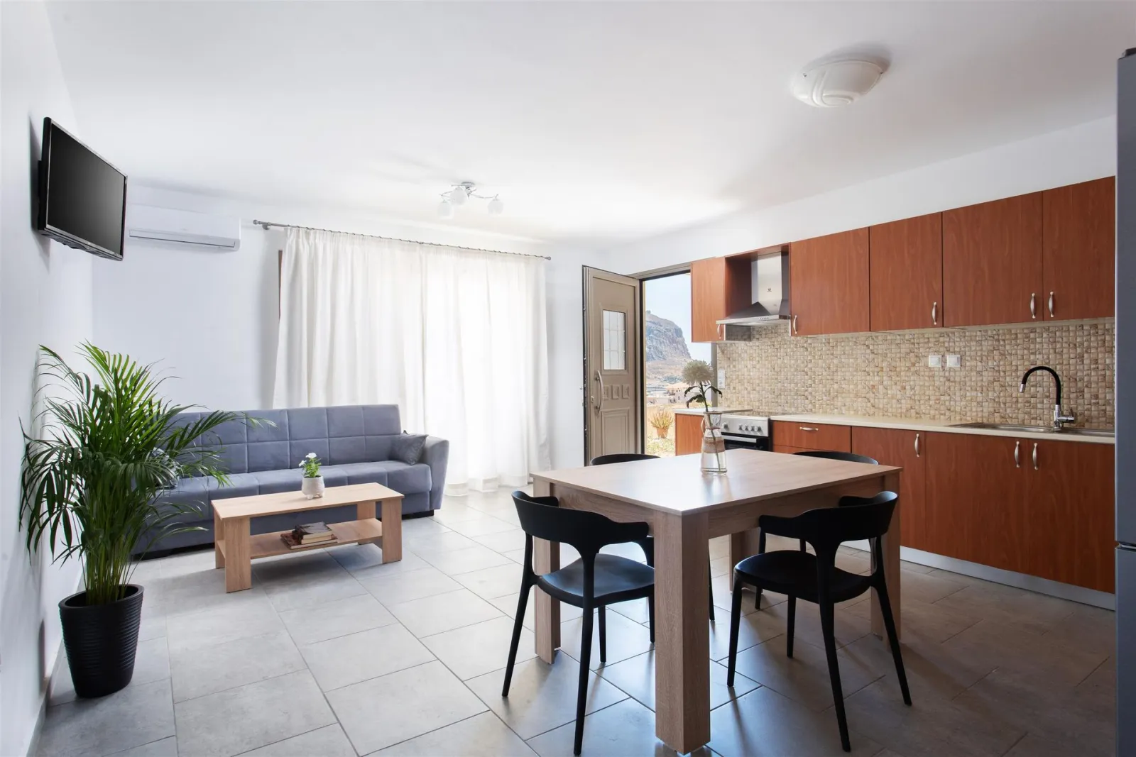 Suite nr. 4 - Ground Floor - Living Room & Kitchen