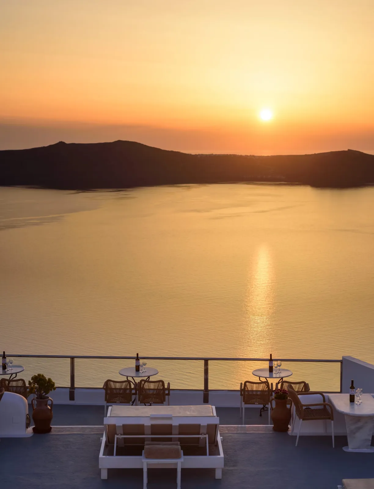 Vallas Apartments & Villas Santorini