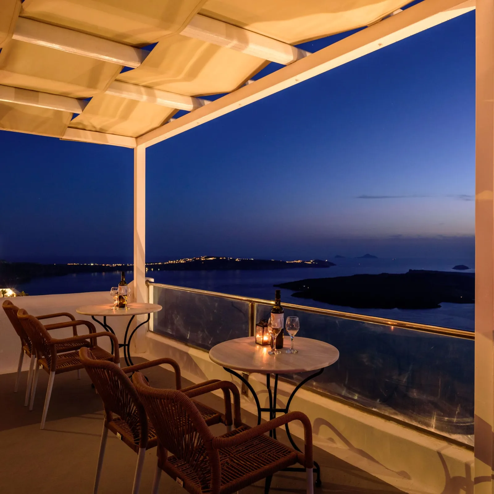 Vallas Apartments & Villas Santorini