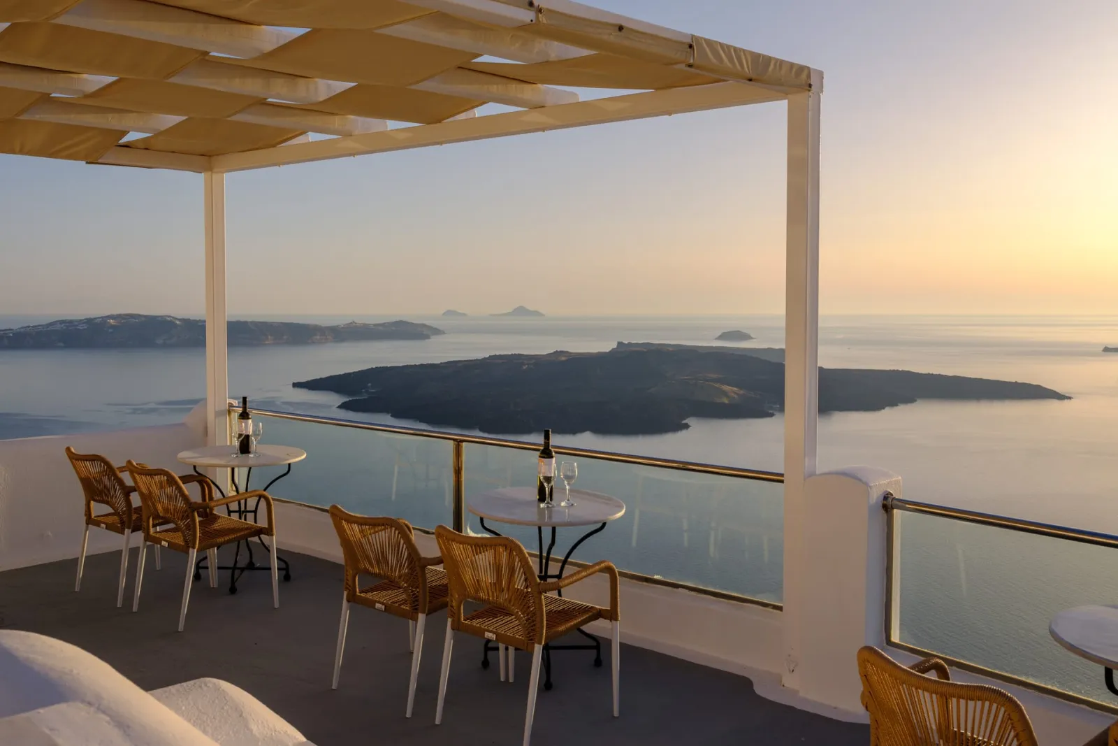 Vallas Apartments & Villas Santorini