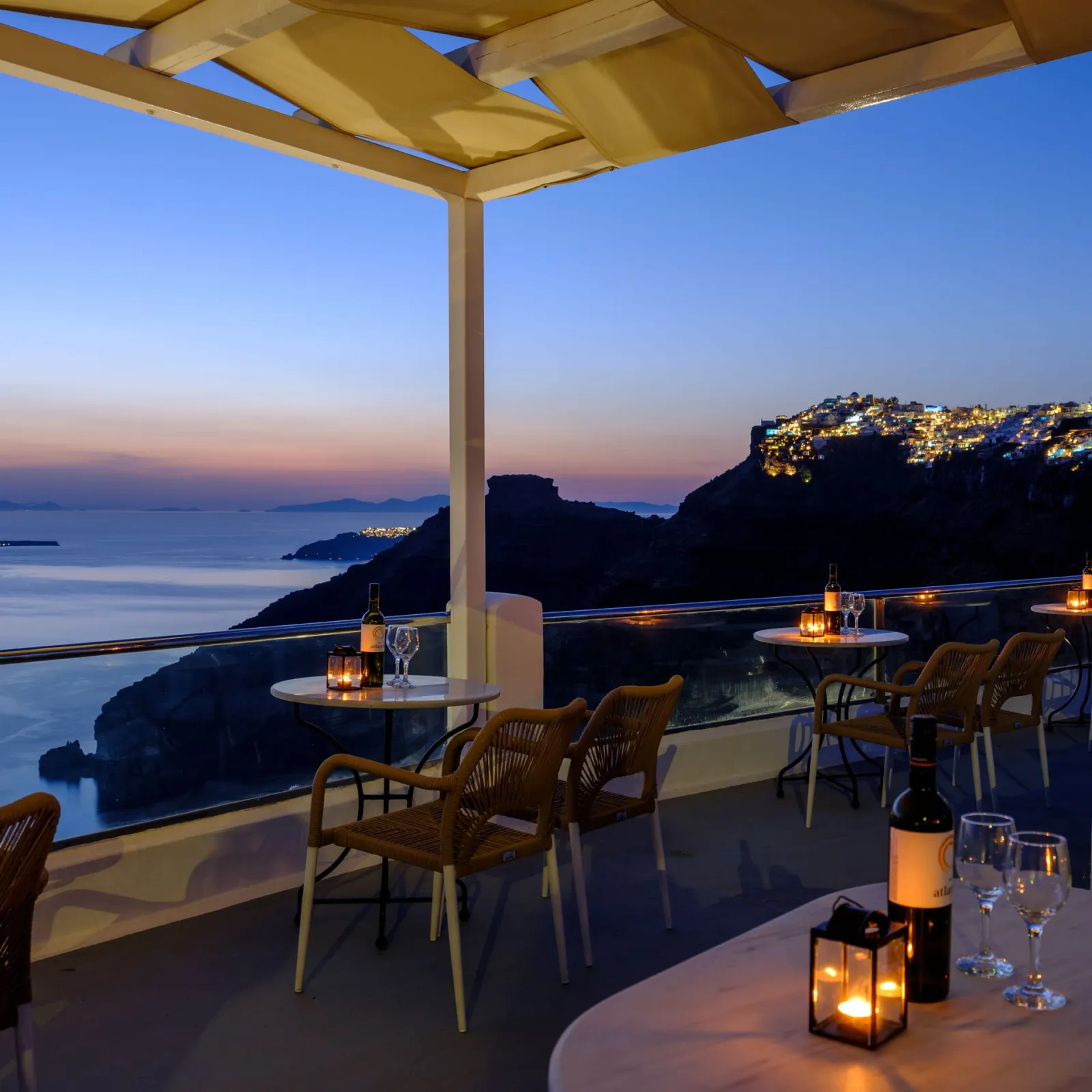 Vallas Apartments & Villas Santorini