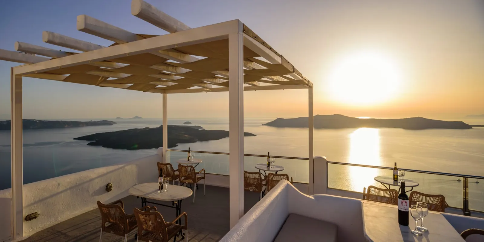 Vallas Apartments & Villas Santorini