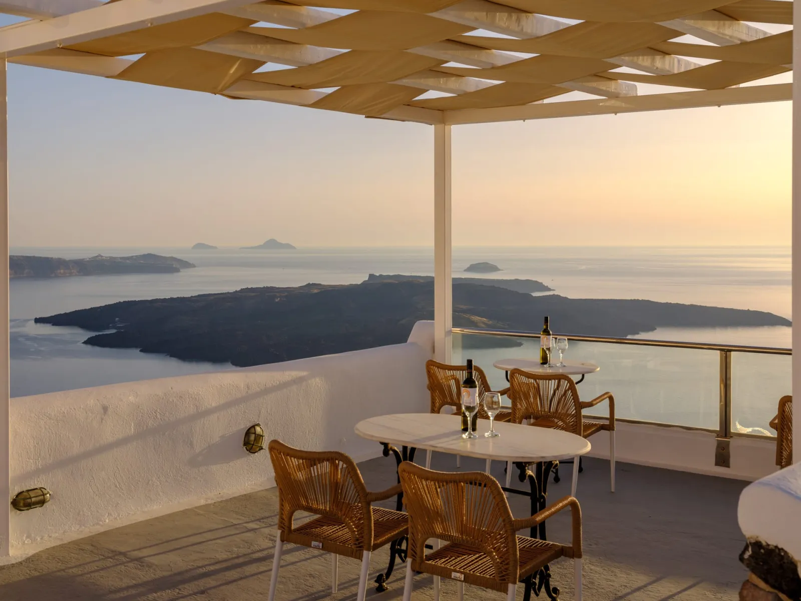 Vallas Apartments & Villas Santorini