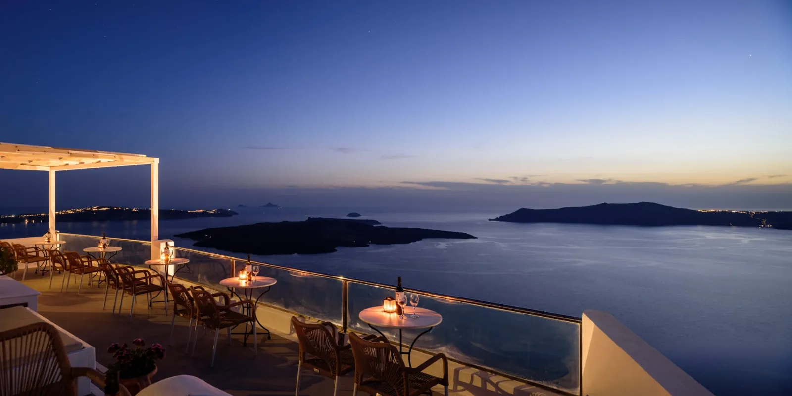 Vallas Apartments & Villas Santorini