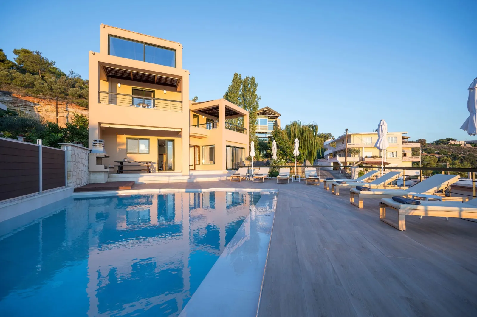Villa City View