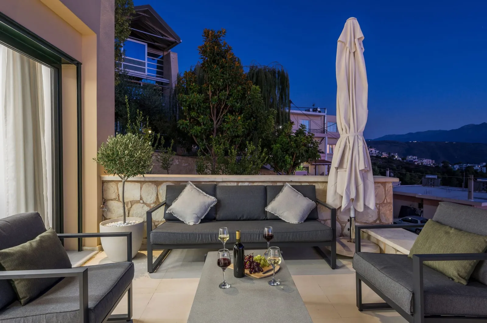 Villa City View