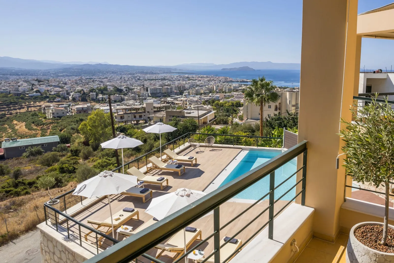 Villa City View