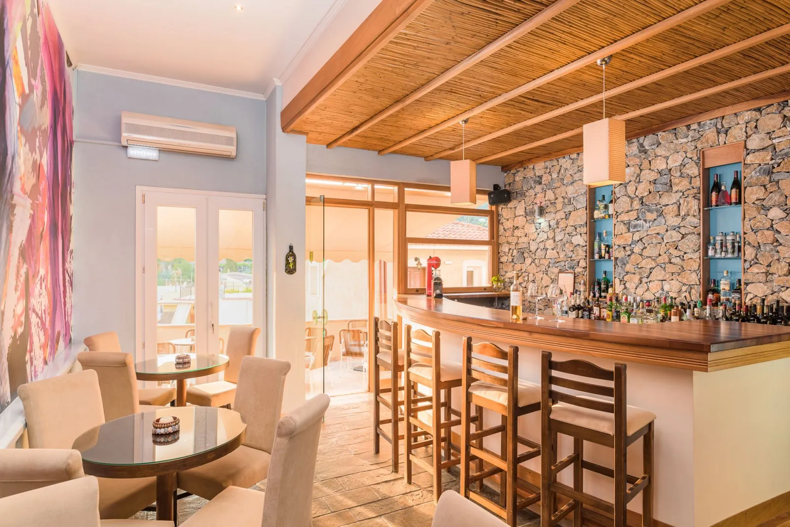 Virginia Hotel Samos