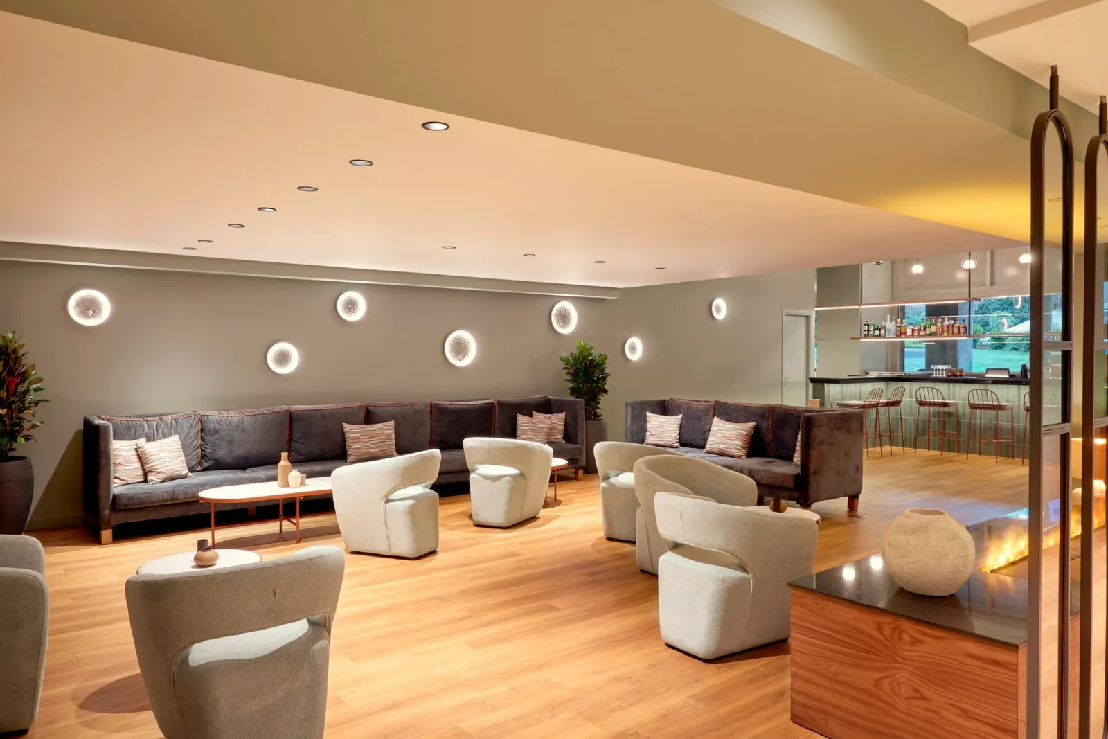 Zeus Essence Wyndham Athens Residence