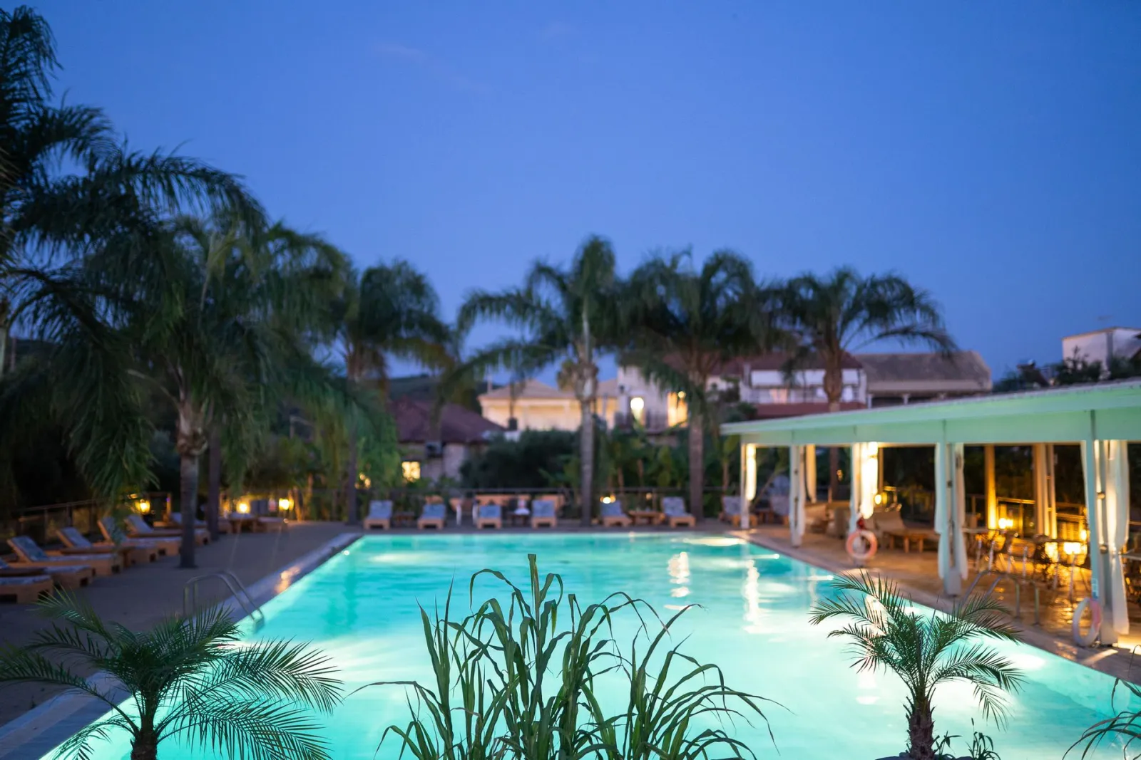 ZOE SEASIDE RESORT
