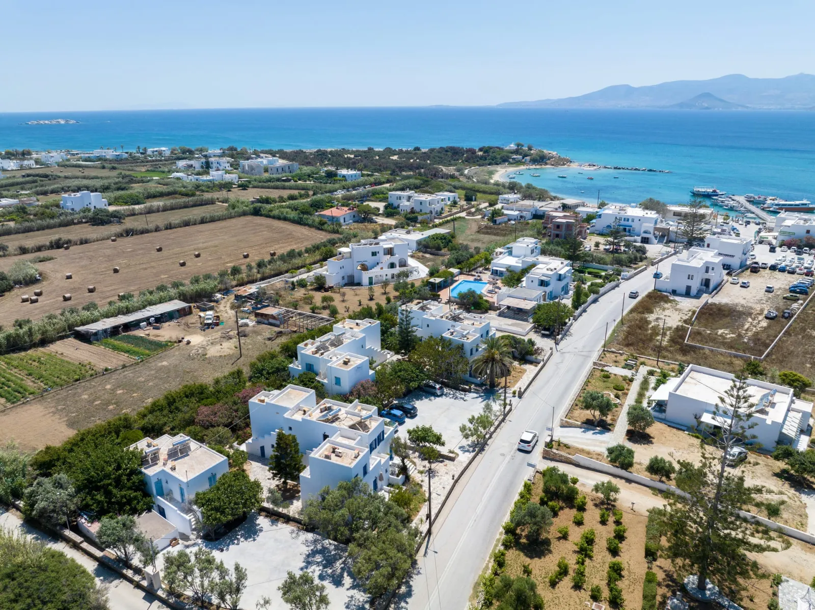 Agia Anna Living