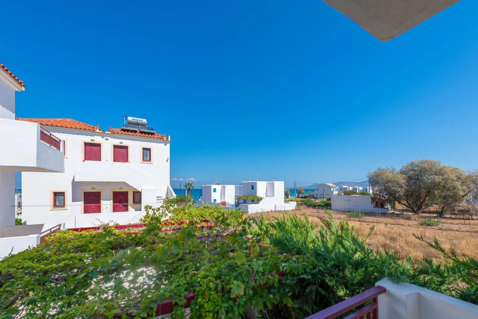 Laza Beach Inn Agistri