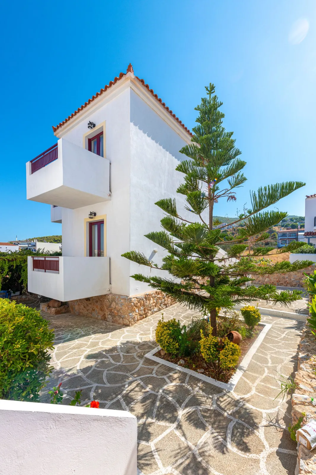Laza Beach Inn Agistri