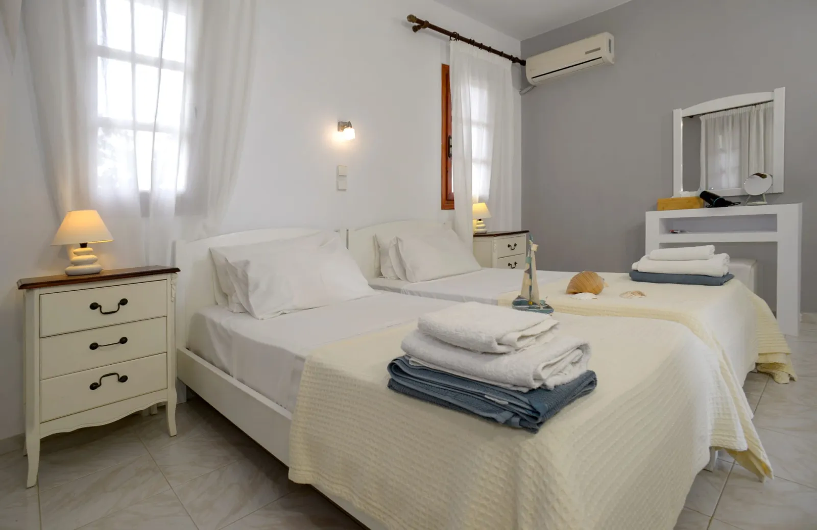 Albouro Seafront Apartments