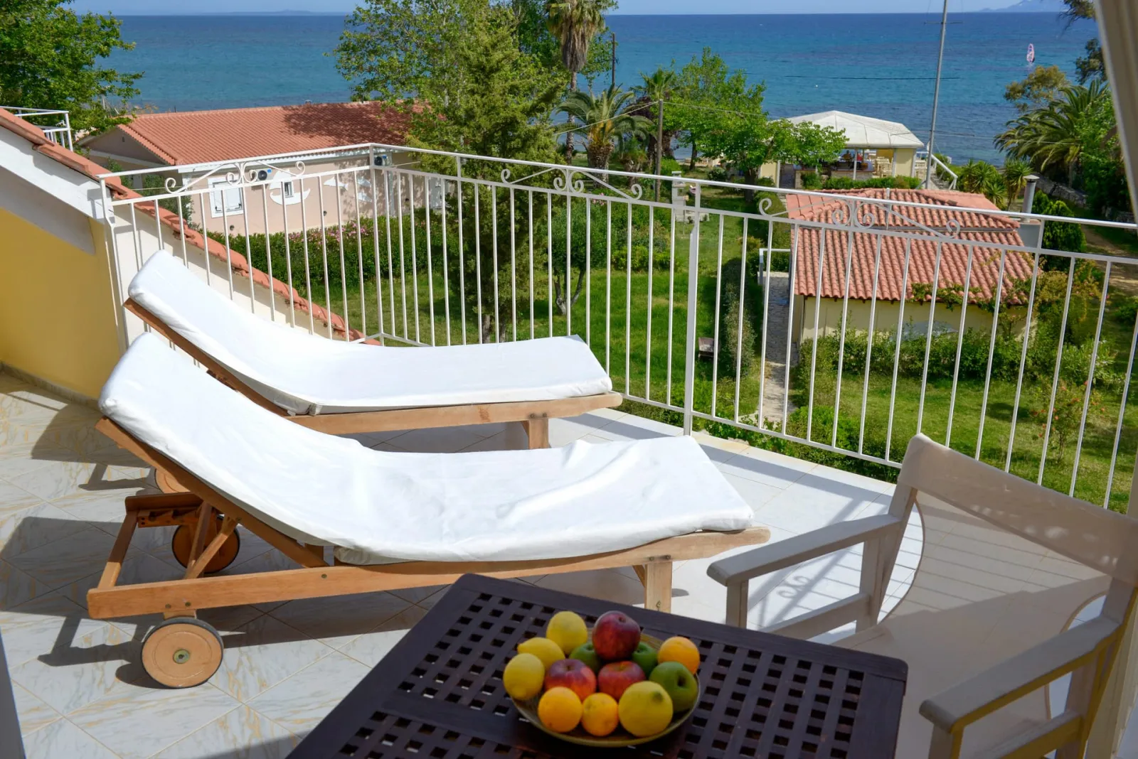 Albouro Seafront Apartments