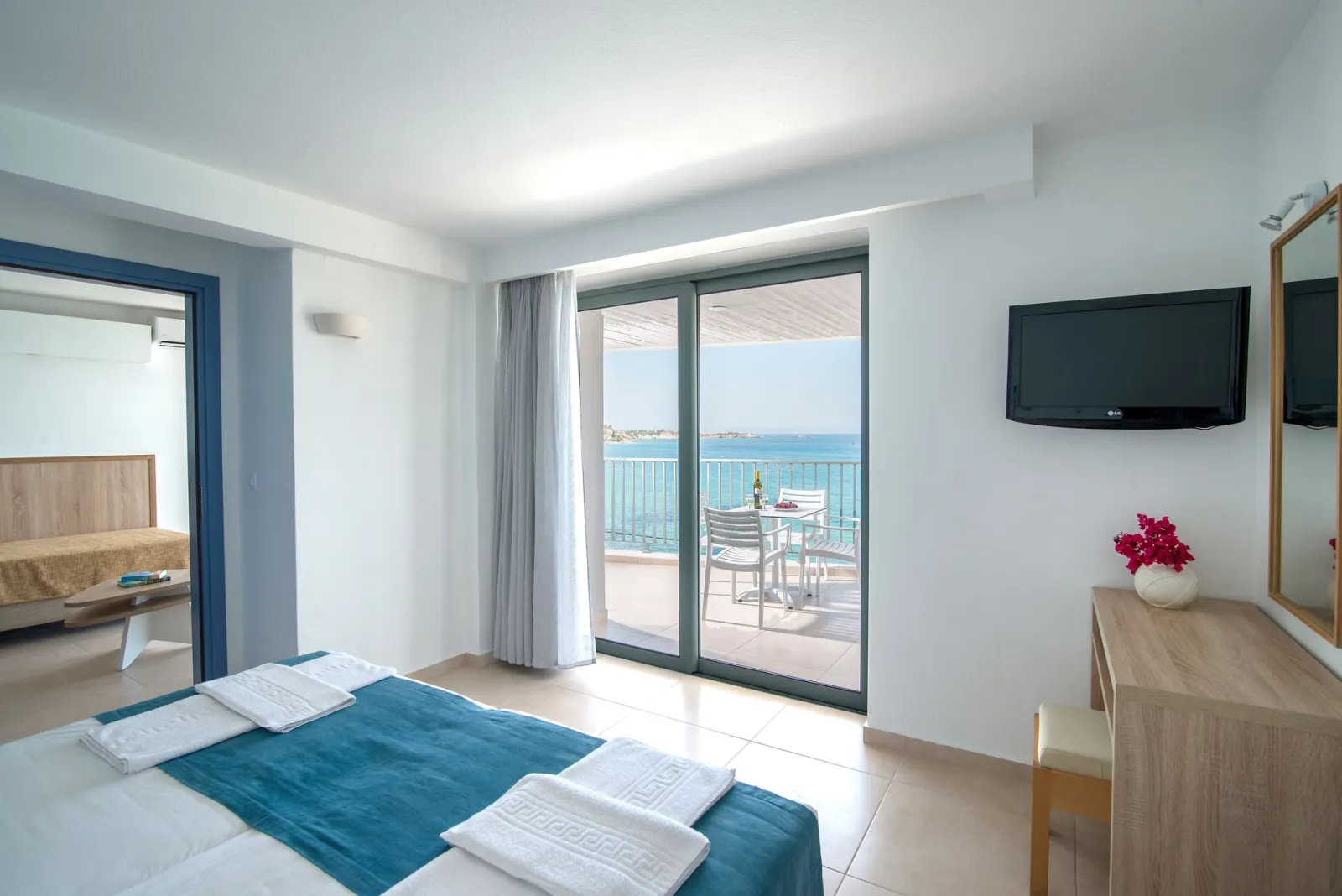 Alia Beach Hotel