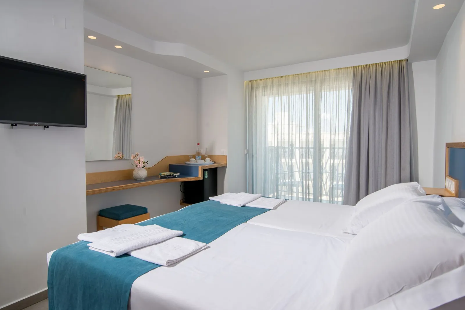 Alia Beach Hotel
