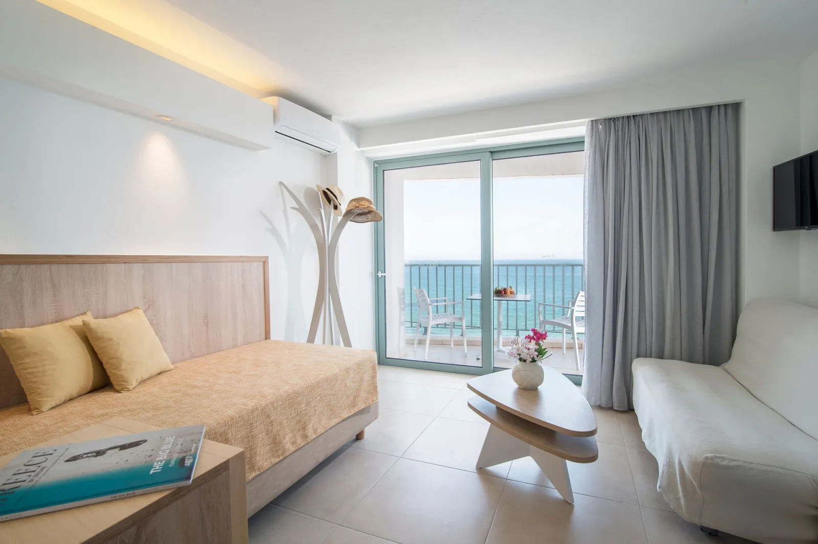 Alia Beach Hotel