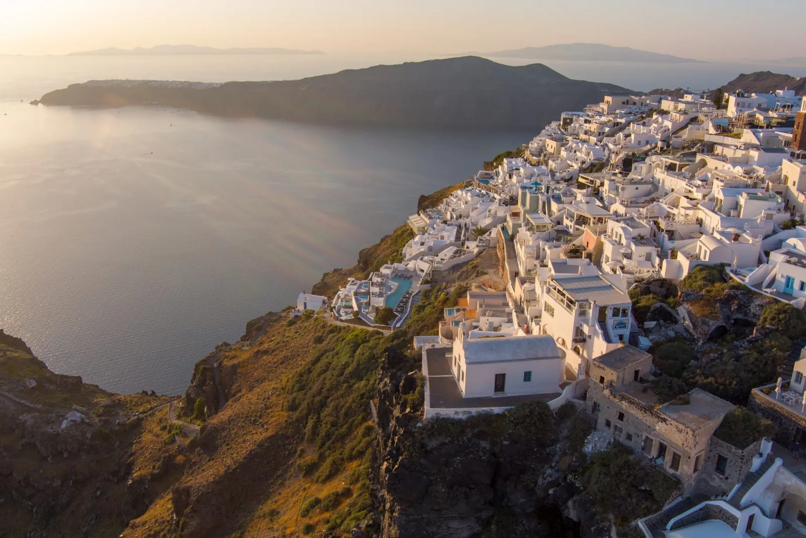 Anemos Cave Suites