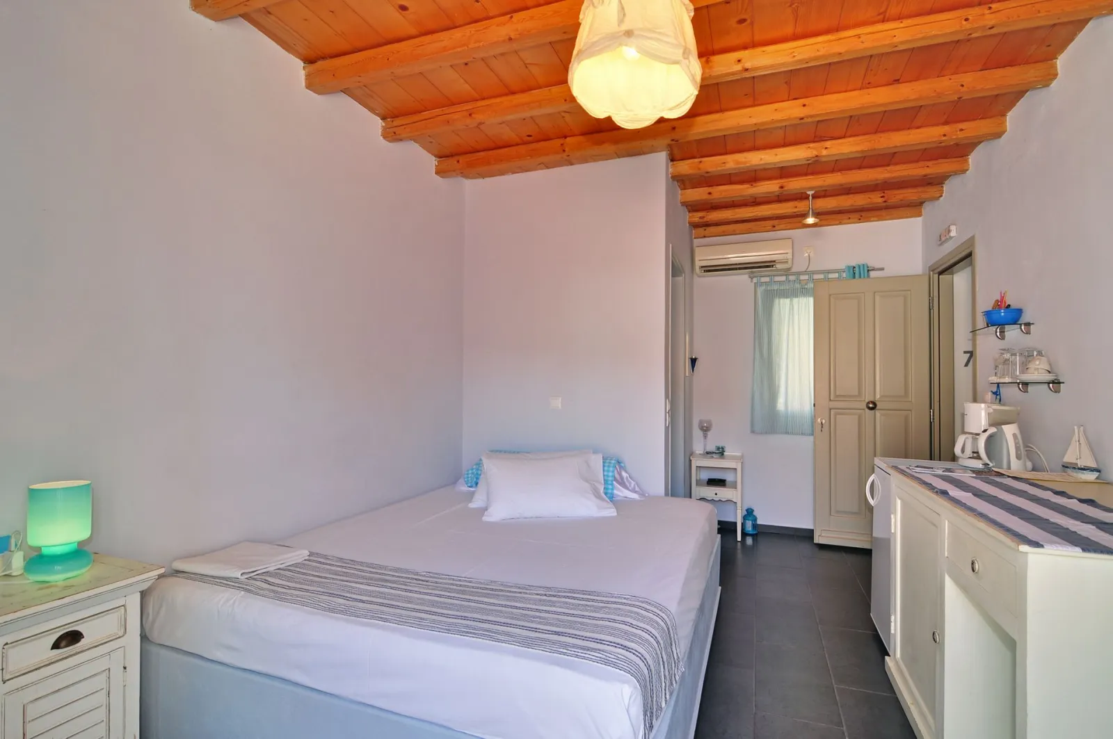DOUBLE ROOM