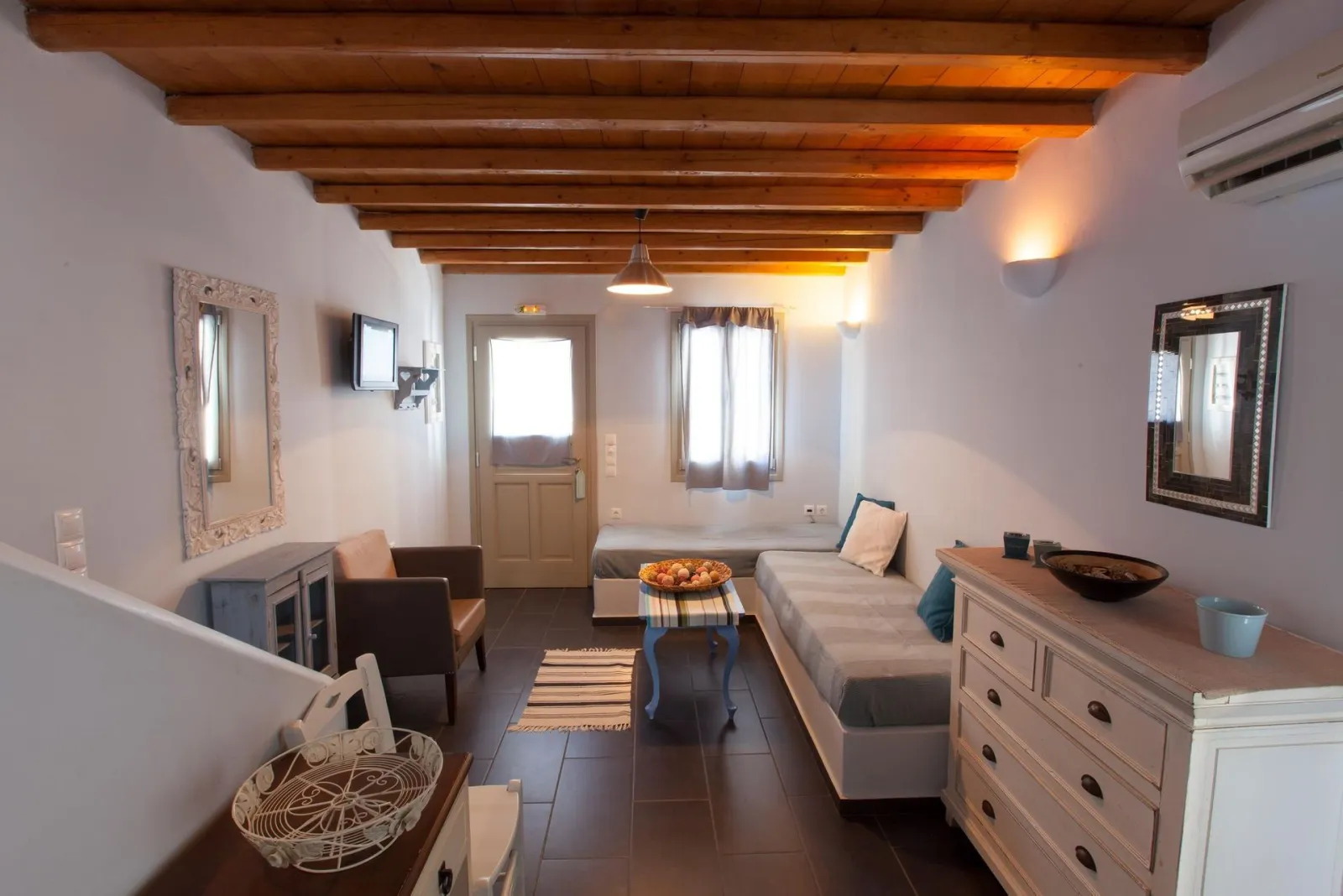 MAISONETTE