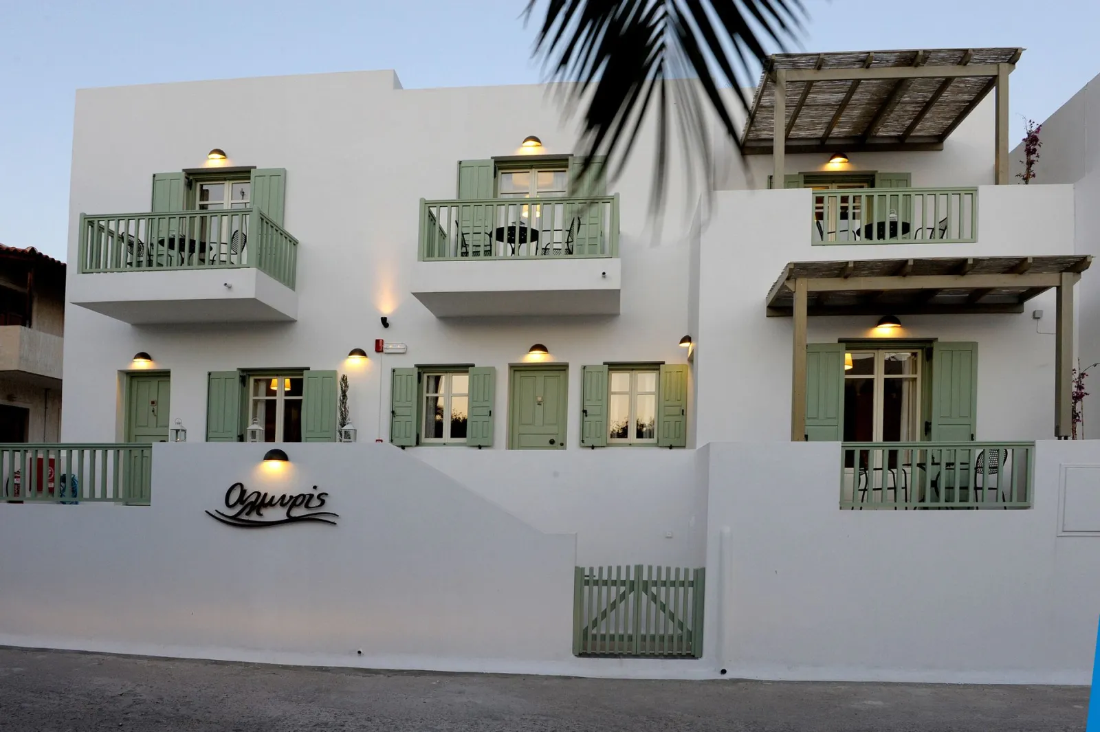 Almyris Rooms